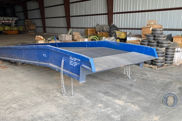 Top Apron, Deck: Side Angle View