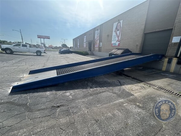 15292-20SYS8436L-YAR-R16203-HammondIN-FullRightSideAngleView2 Full Right Side Angle View 2