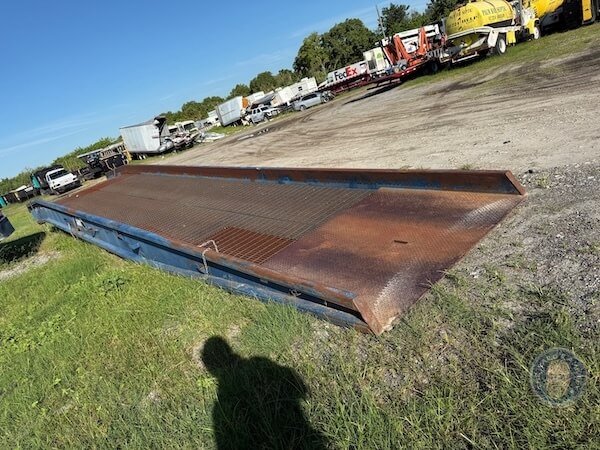 Full Deck, Bottom Up | Left Side, Angle View