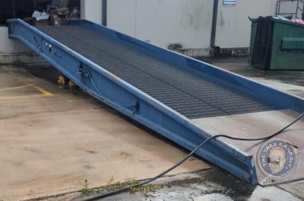 Full Deck, Bottom Up: Left Side Angle View