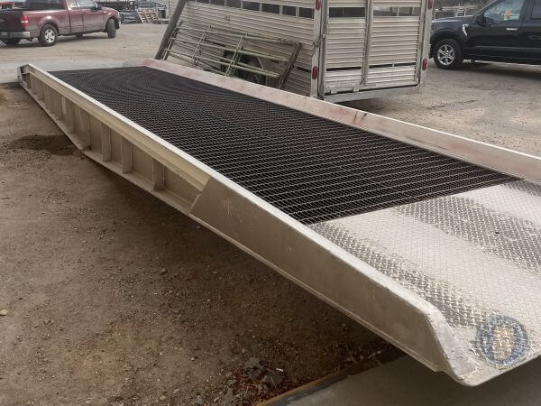 Full Deck, Bottom Up: Left Side Angle View